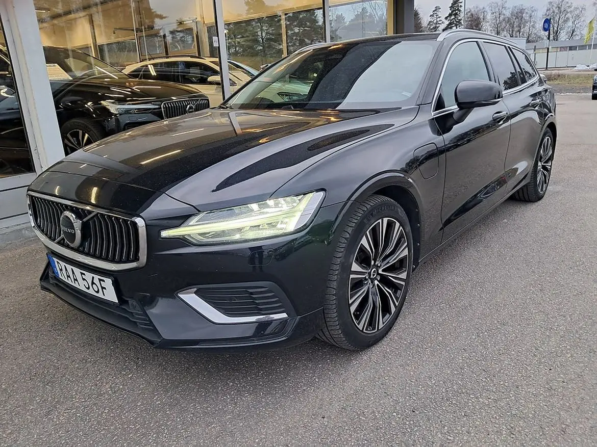 Volvo V60 2023