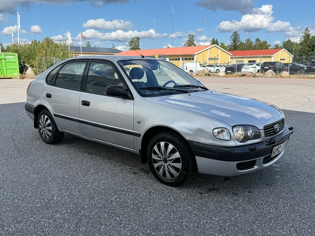 Toyota Corolla 2000